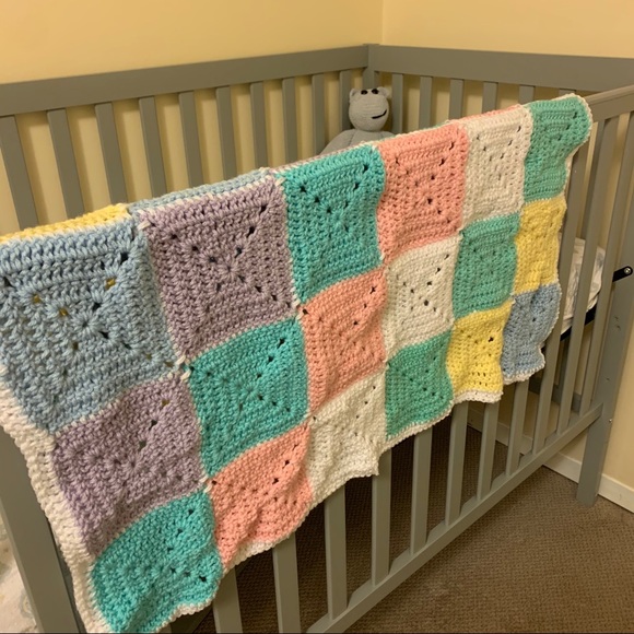 Made by Grandma - Hand Crocheted Baby Blanket - Picture 1 of 3